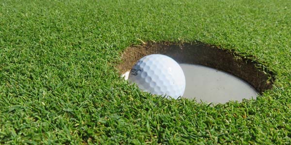 Wie kann man gut Golf spielen? 5 Tipps für Sie